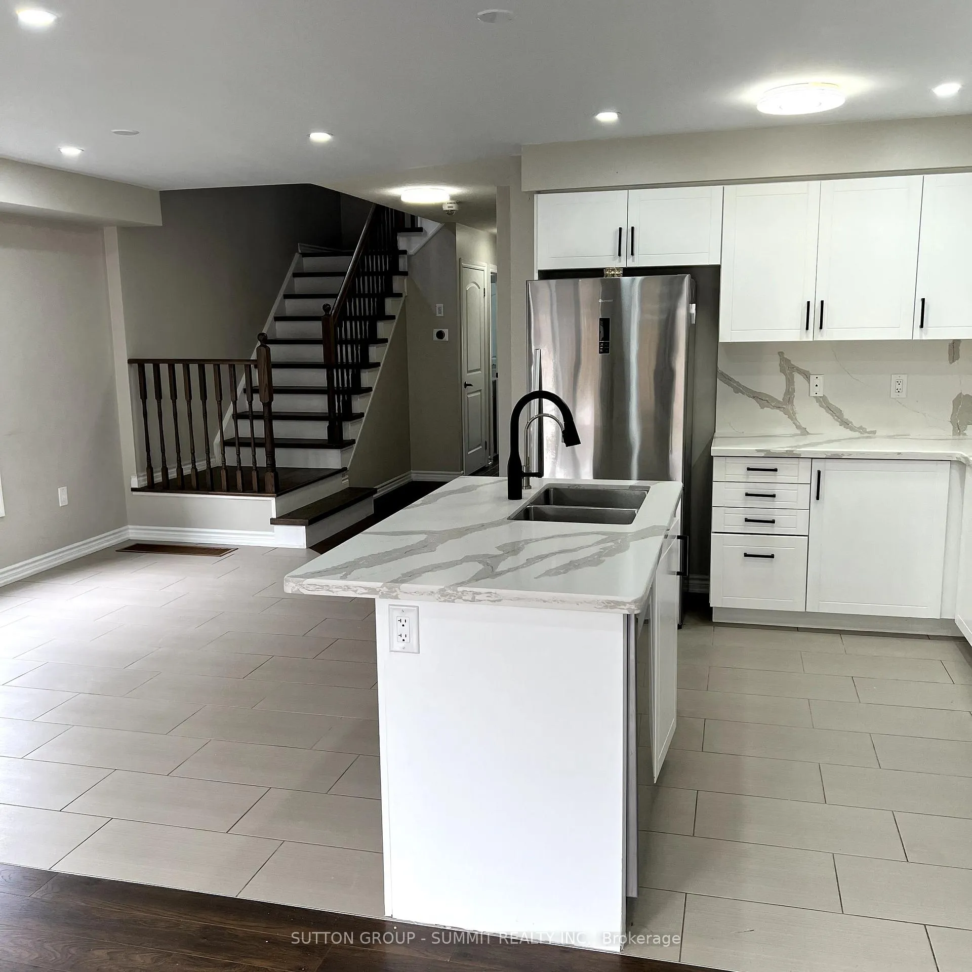 Photo 9 of 51 Arnold Marshall Boulevard, Haldimand — HOMEH