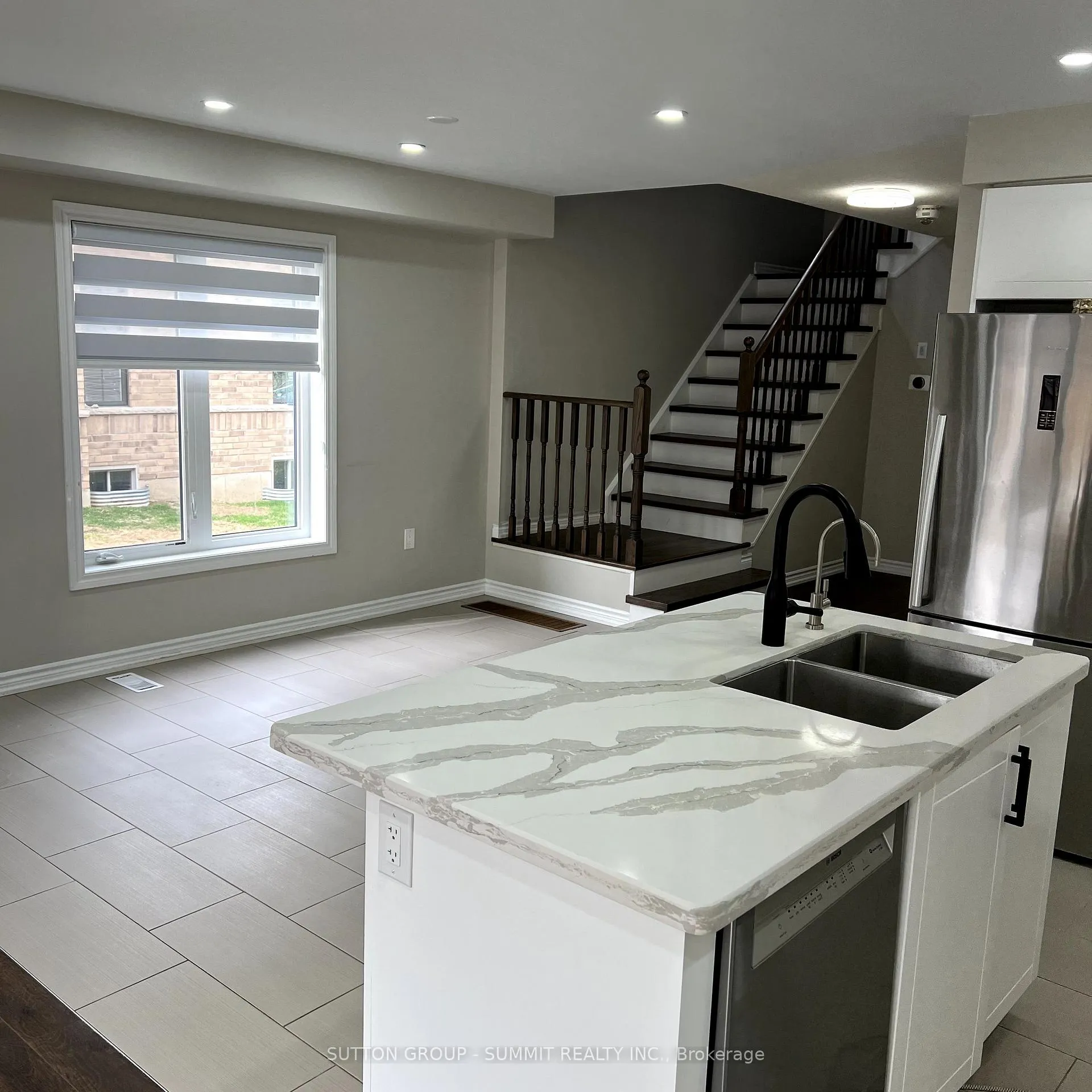 Photo 11 of 51 Arnold Marshall Boulevard, Haldimand — HOMEH
