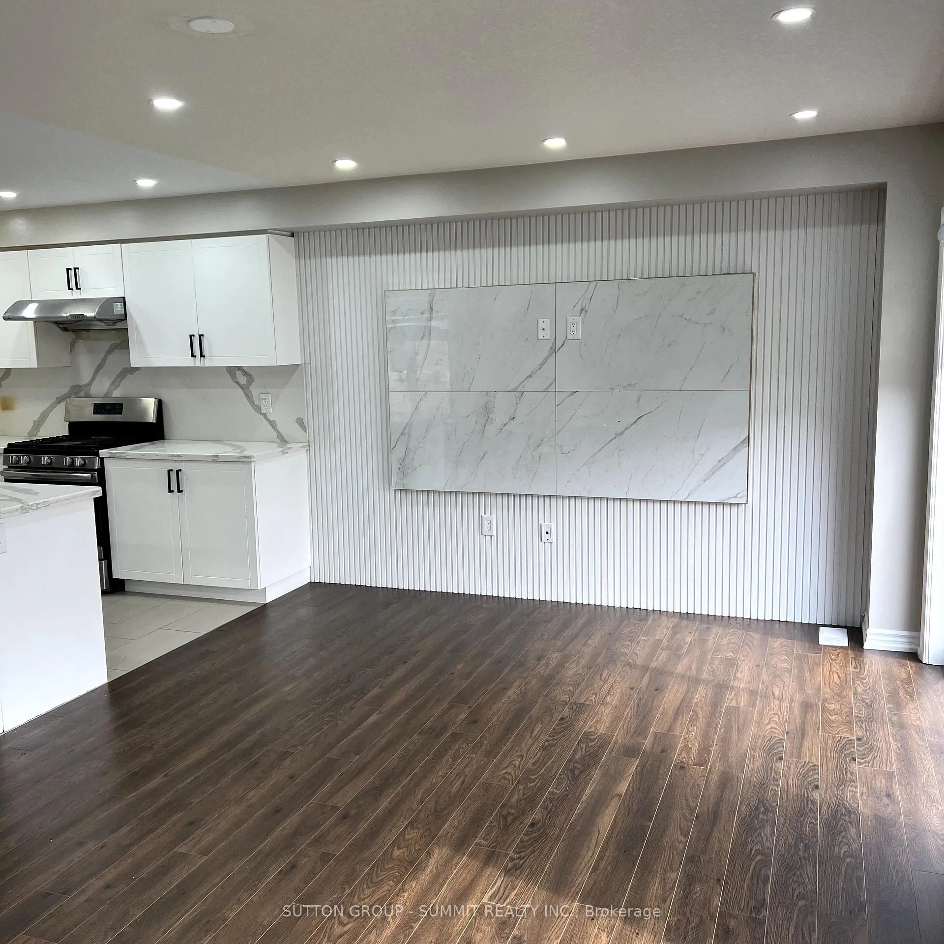 Photo 12 of 51 Arnold Marshall Boulevard, Haldimand — HOMEH