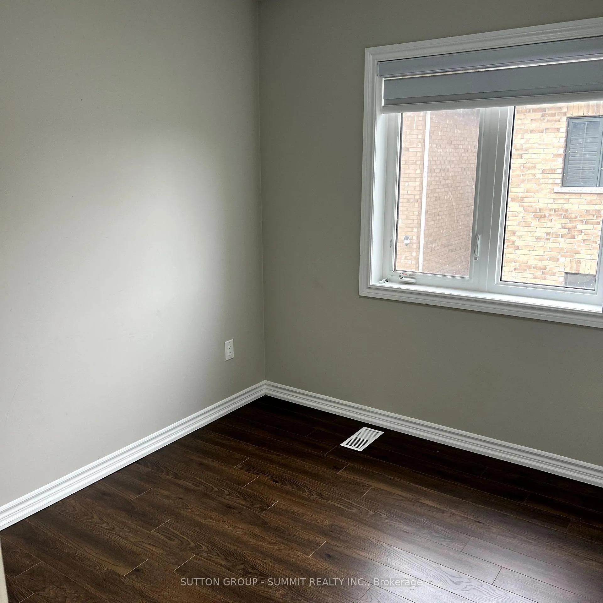 Photo 24 of 51 Arnold Marshall Boulevard, Haldimand — HOMEH