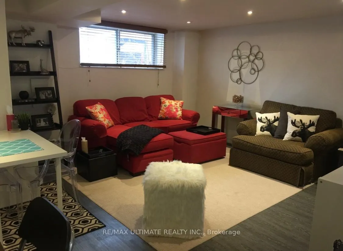 Photo 8 of Unit Unit 4 (Basement Unit), 8 Avion Avenue, Toronto, The Beaches — HOMEH