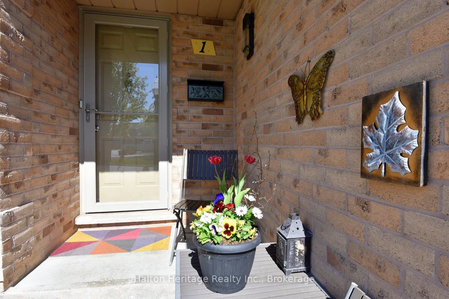 Photo 3 of Unit 1, 503 Highway 8, Hamilton, Stoney Creek — HOMEH