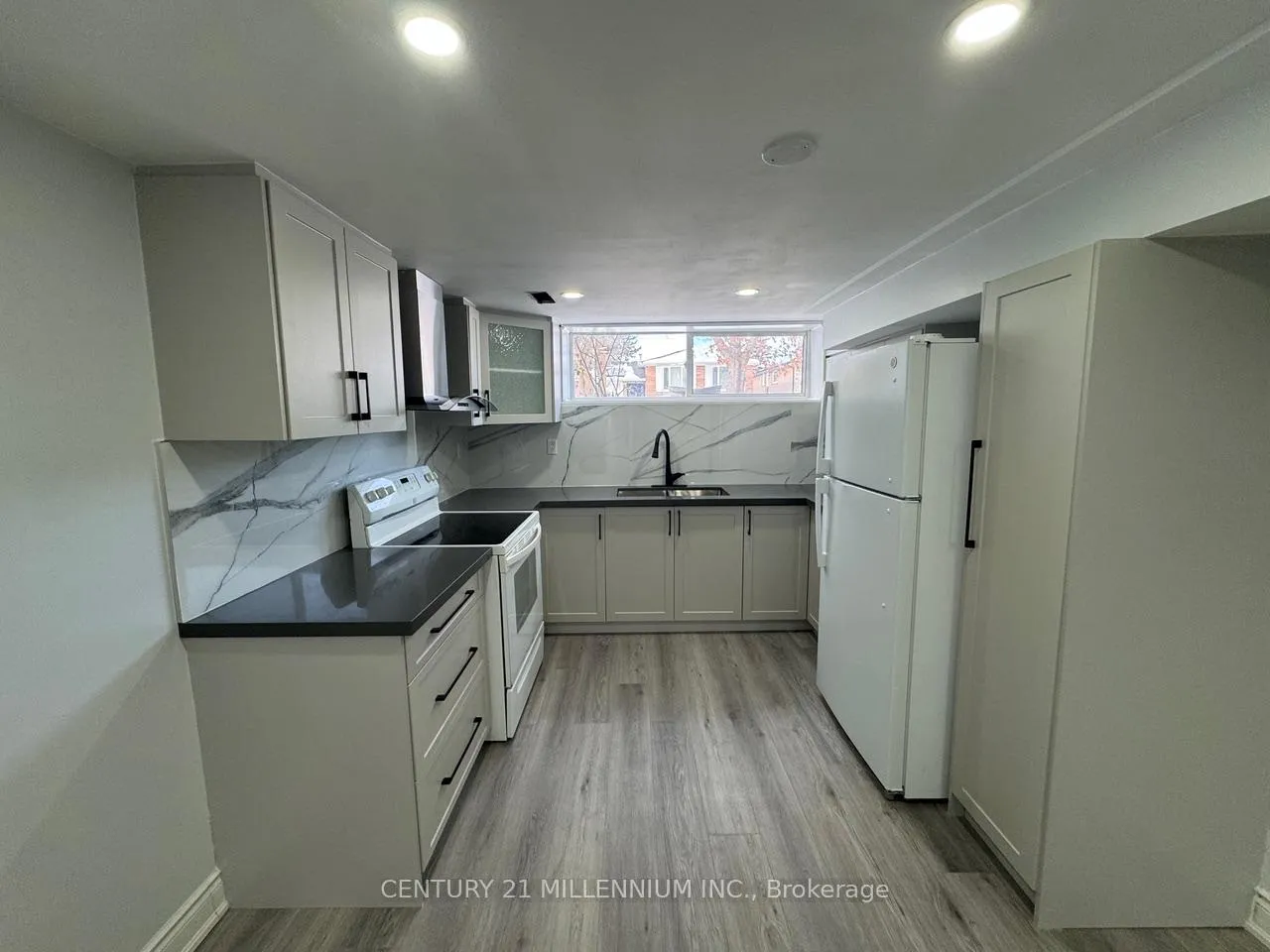 Photo 2 of Unit Lower, 43 Farmington Drive, Brampton, Brampton East — HOMEH
