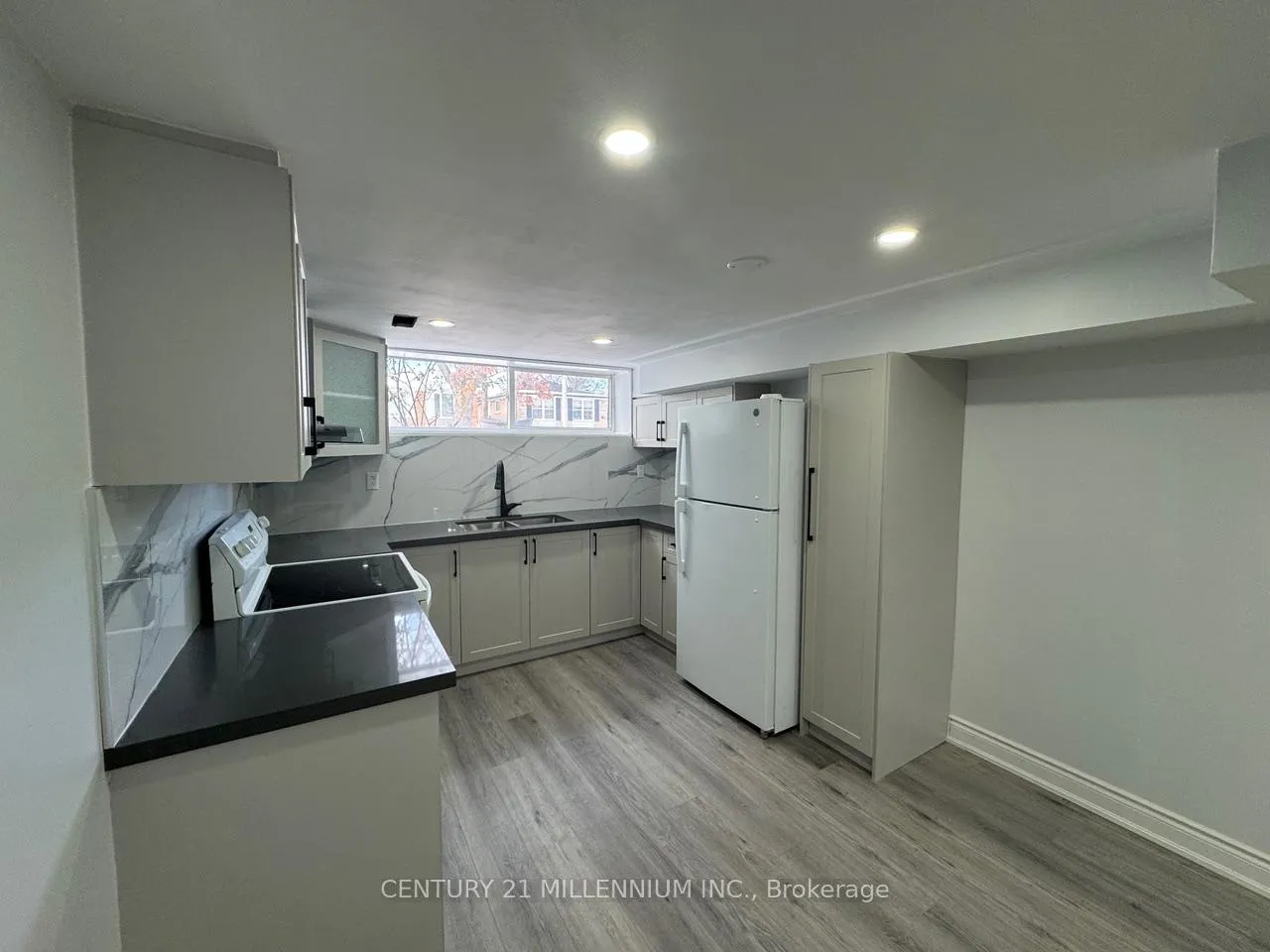 Photo 3 of Unit Lower, 43 Farmington Drive, Brampton, Brampton East — HOMEH