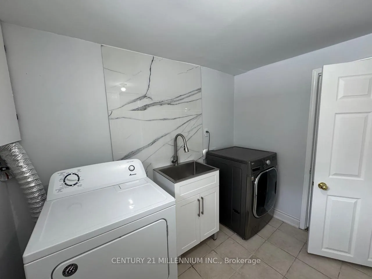 Photo 23 of Unit Lower, 43 Farmington Drive, Brampton, Brampton East — HOMEH