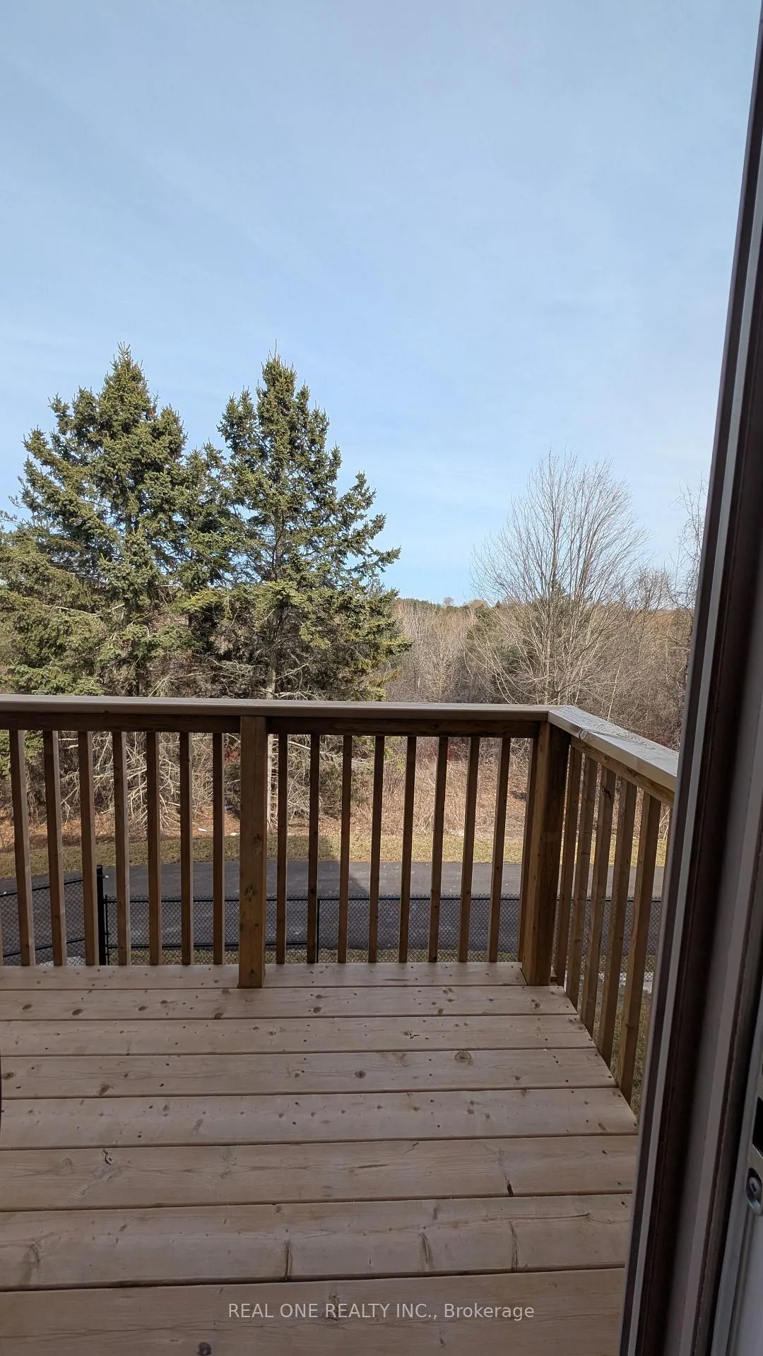 Photo 2 of 30 Senay Circle, Clarington, Courtice — HOMEH