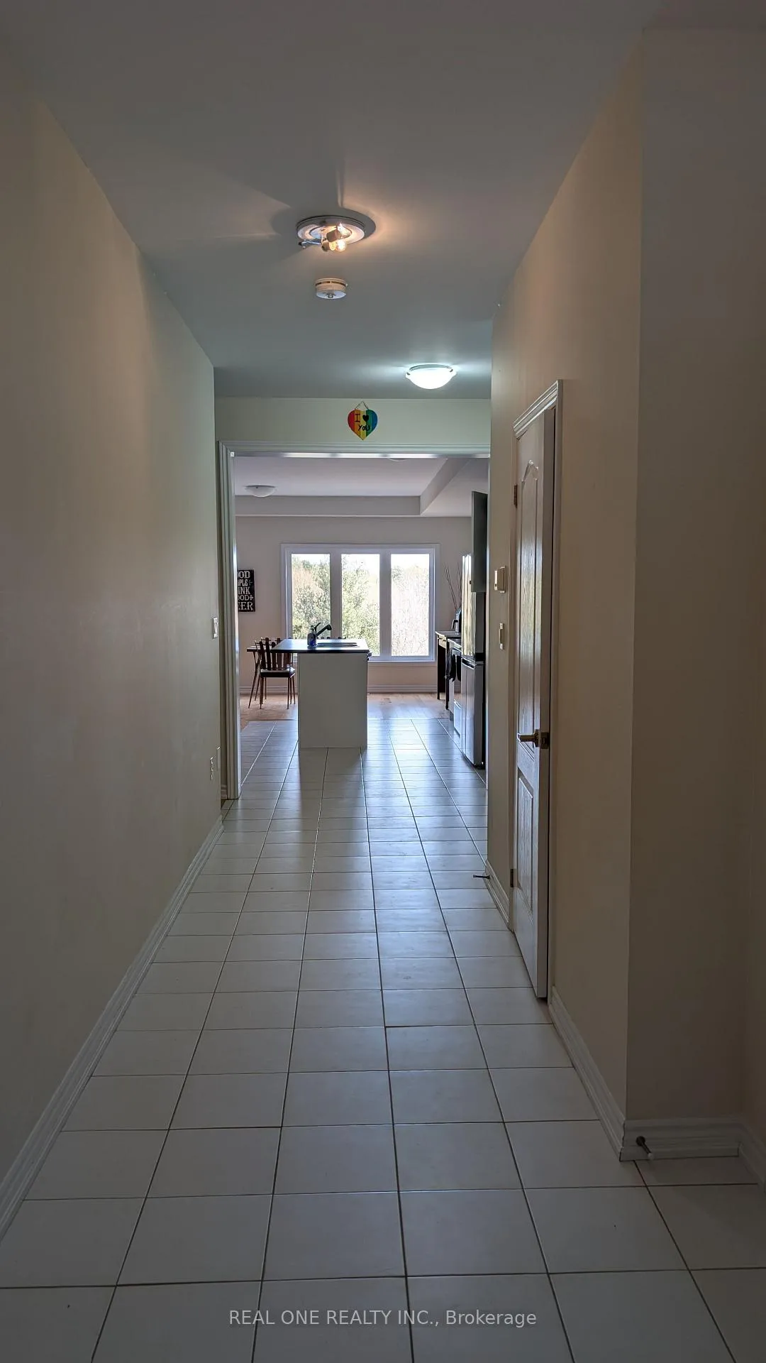 Photo 4 of 30 Senay Circle, Clarington, Courtice — HOMEH