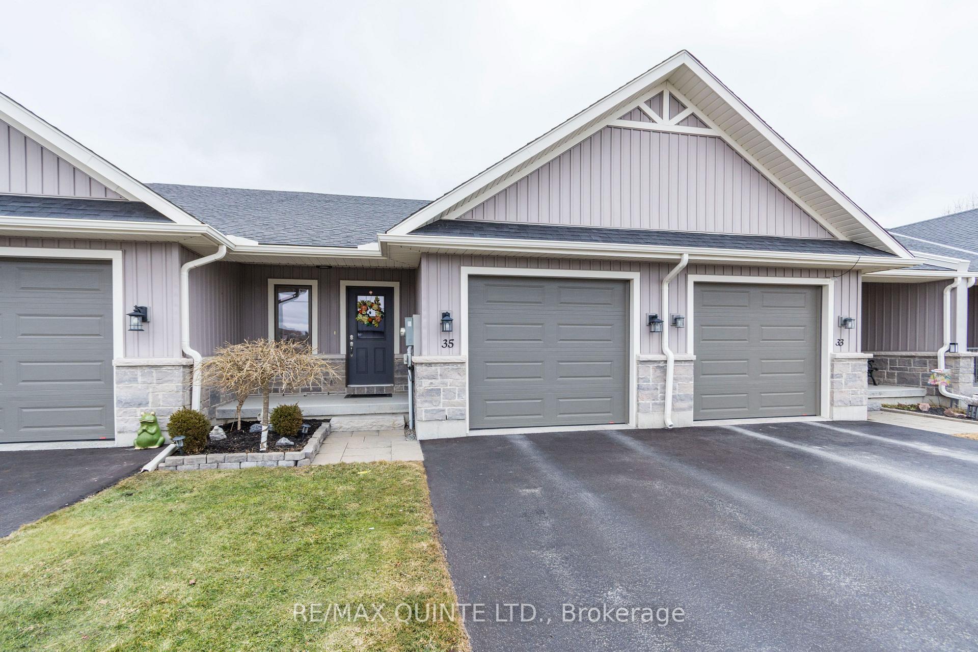 Photo 1 of 35 Glenview Crescent, Belleville, Belleville Ward — HOMEH