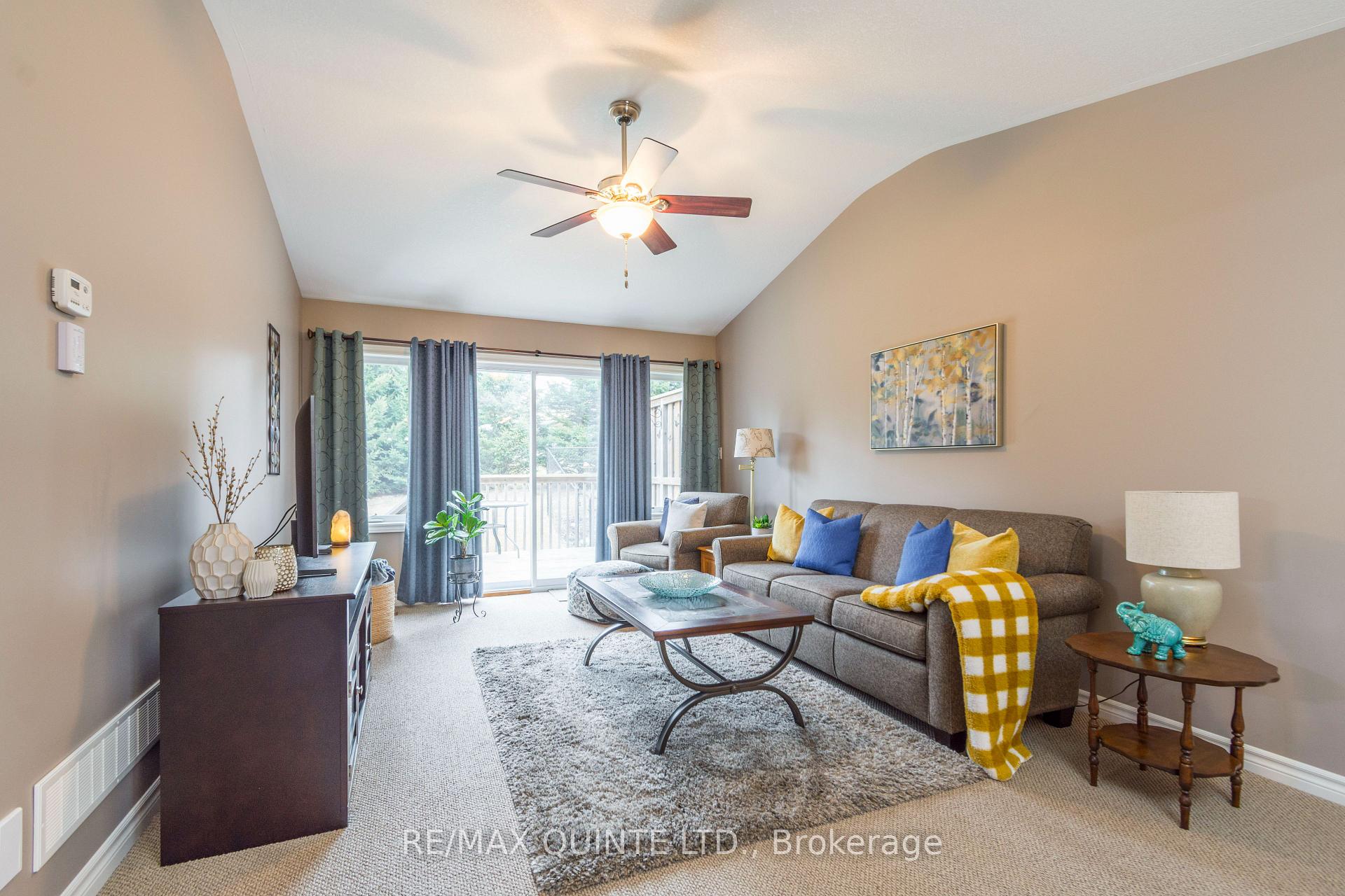 Photo 13 of 35 Glenview Crescent, Belleville, Belleville Ward — HOMEH