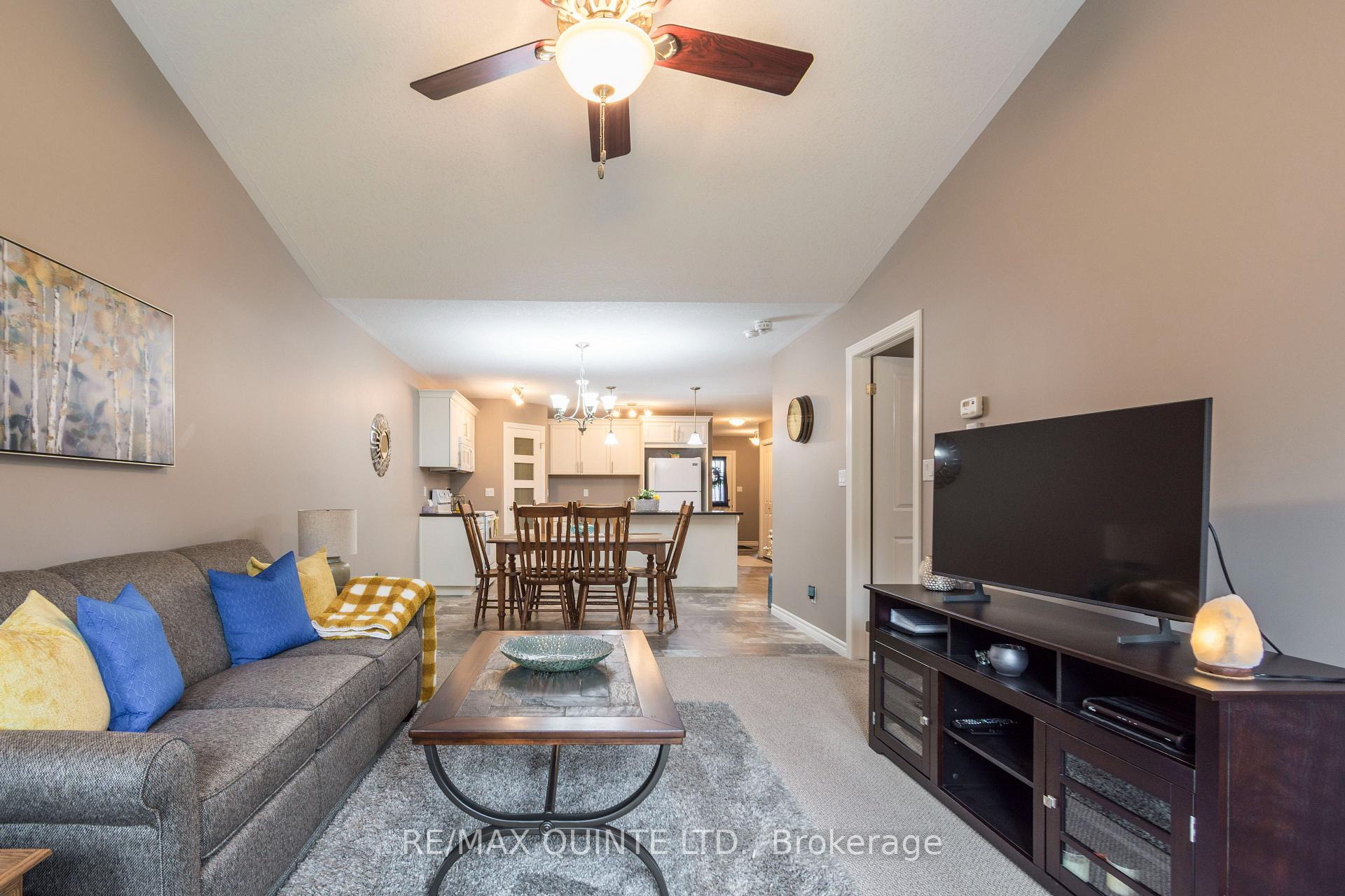 Photo 15 of 35 Glenview Crescent, Belleville, Belleville Ward — HOMEH