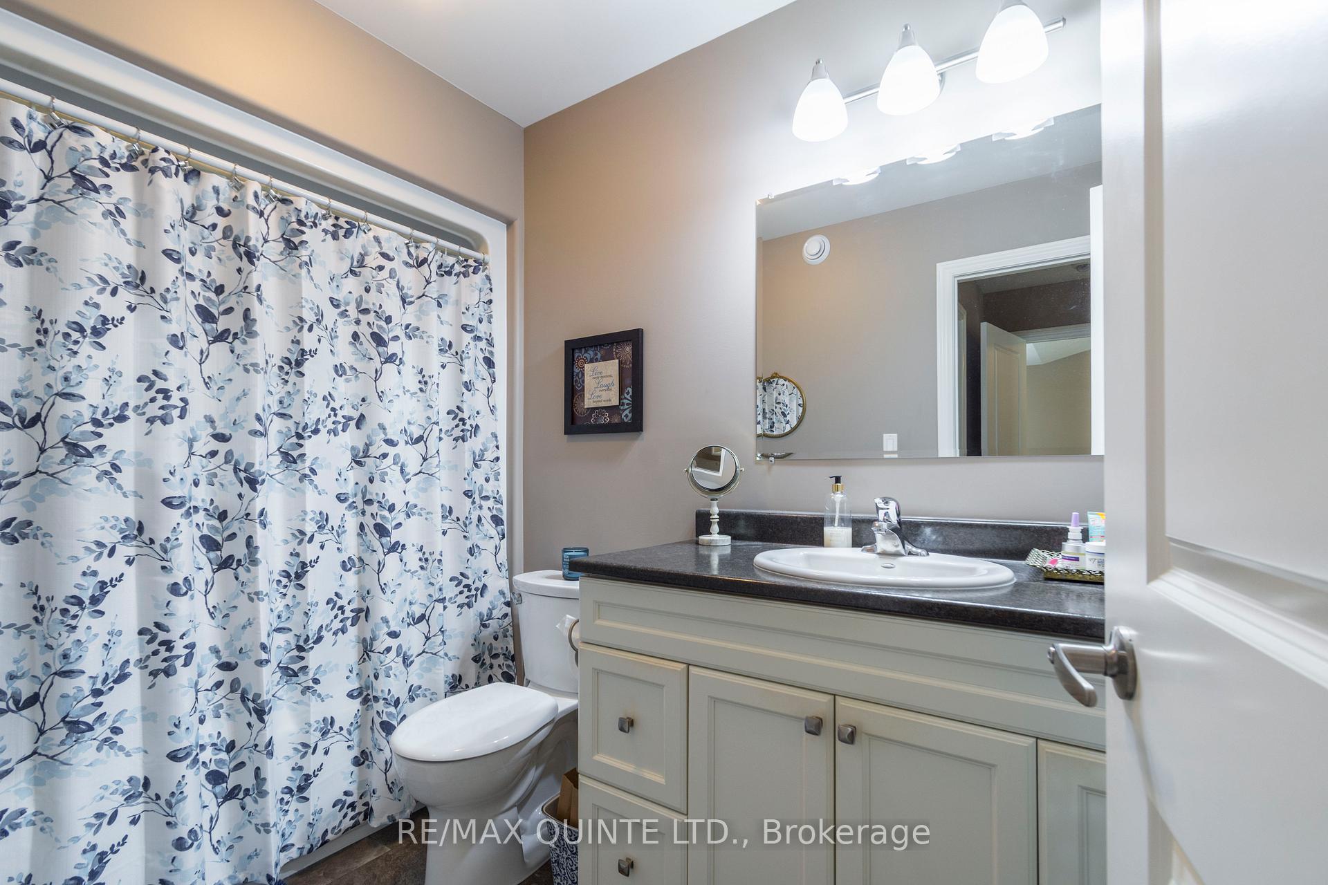 Photo 18 of 35 Glenview Crescent, Belleville, Belleville Ward — HOMEH