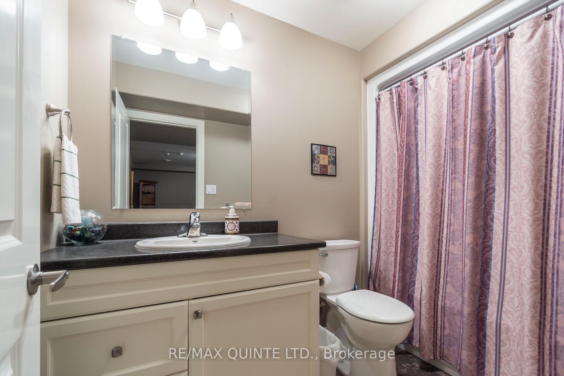 Photo 25 of 35 Glenview Crescent, Belleville, Belleville Ward — HOMEH
