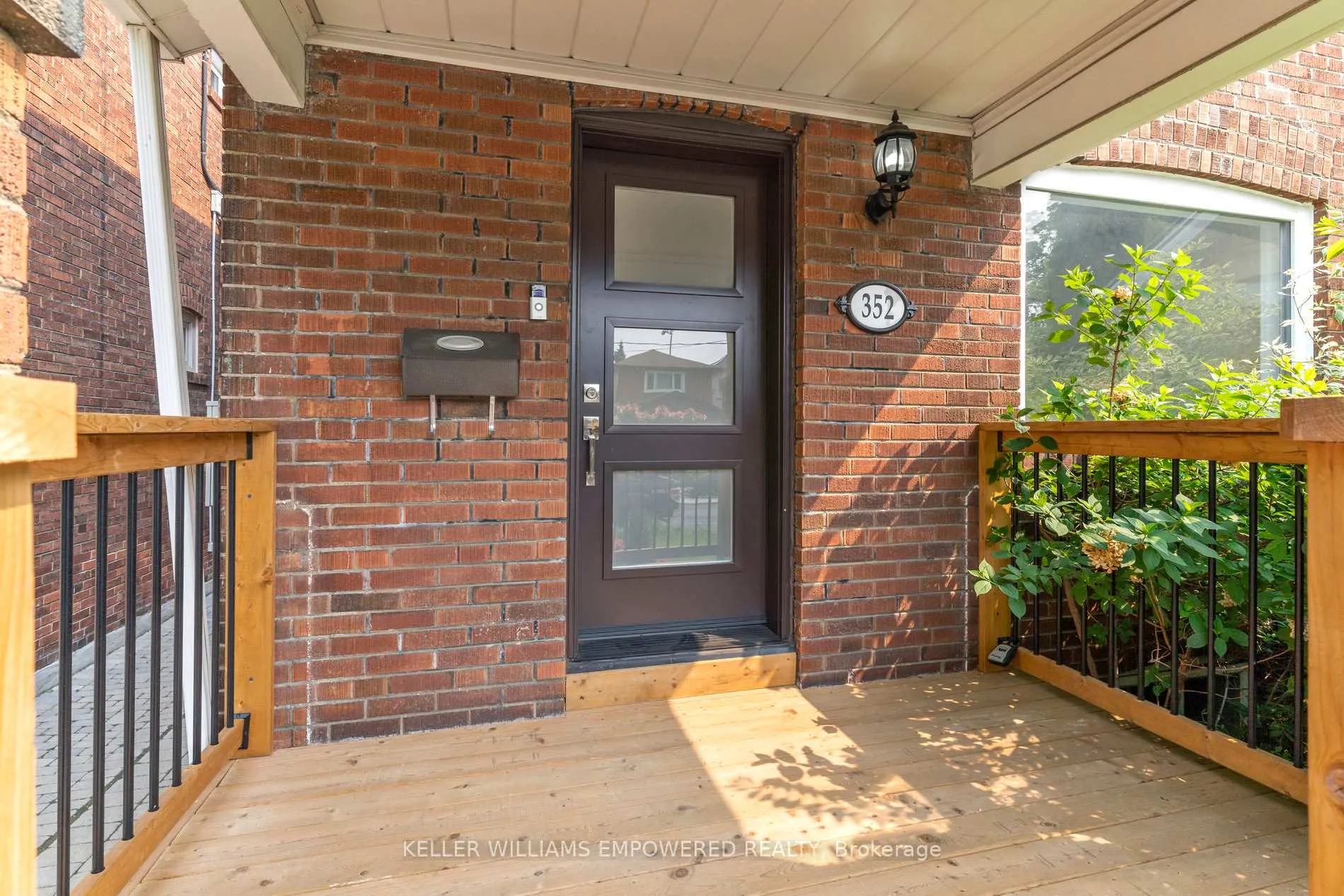 Photo 2 of 352 Millwood Road, Toronto, Mount Pleasant East — HOMEH