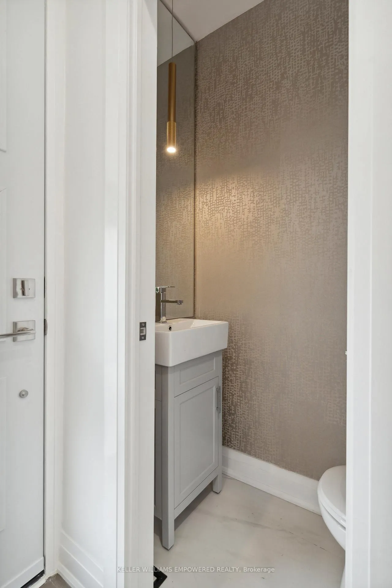 Photo 5 of 352 Millwood Road, Toronto, Mount Pleasant East — HOMEH