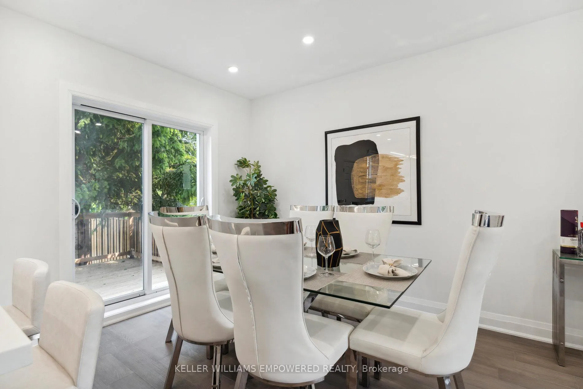 Photo 13 of 352 Millwood Road, Toronto, Mount Pleasant East — HOMEH