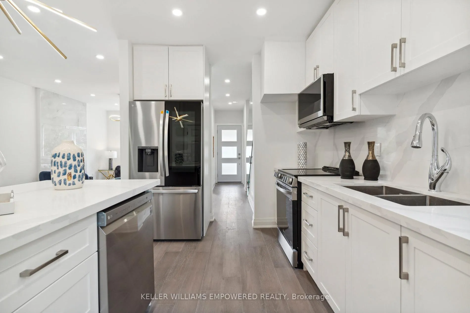 Photo 16 of 352 Millwood Road, Toronto, Mount Pleasant East — HOMEH