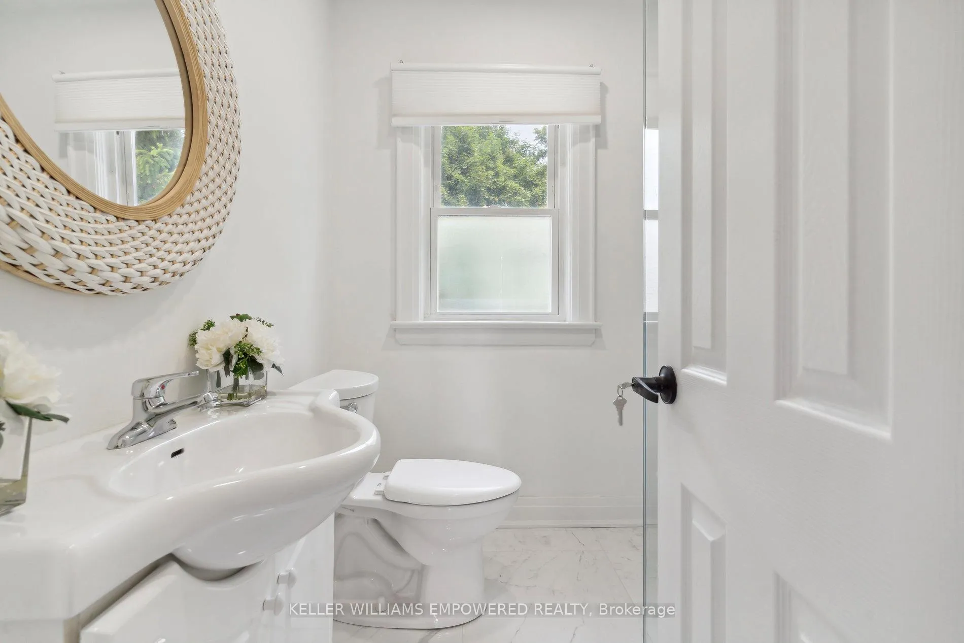 Photo 21 of 352 Millwood Road, Toronto, Mount Pleasant East — HOMEH