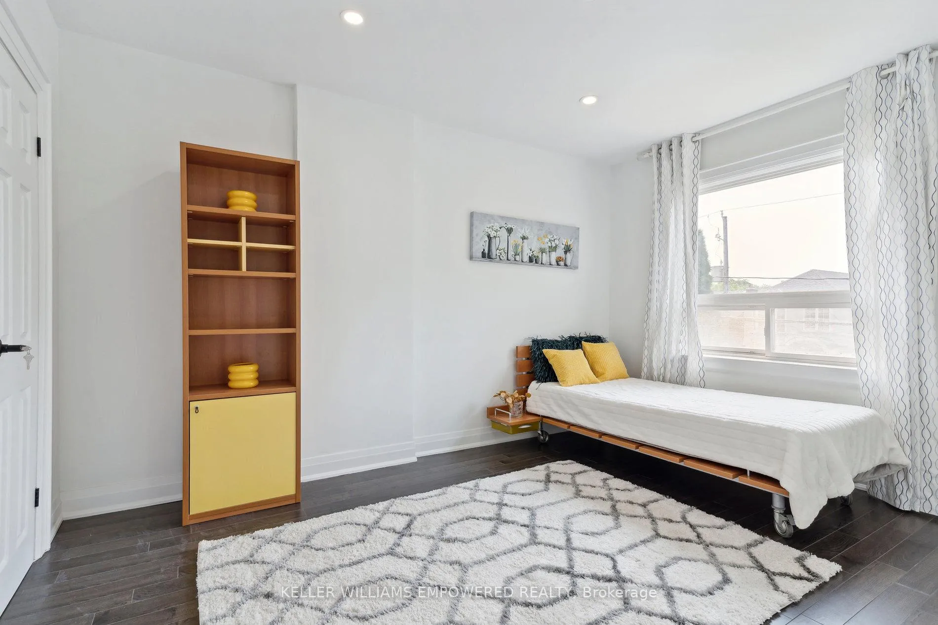 Photo 23 of 352 Millwood Road, Toronto, Mount Pleasant East — HOMEH