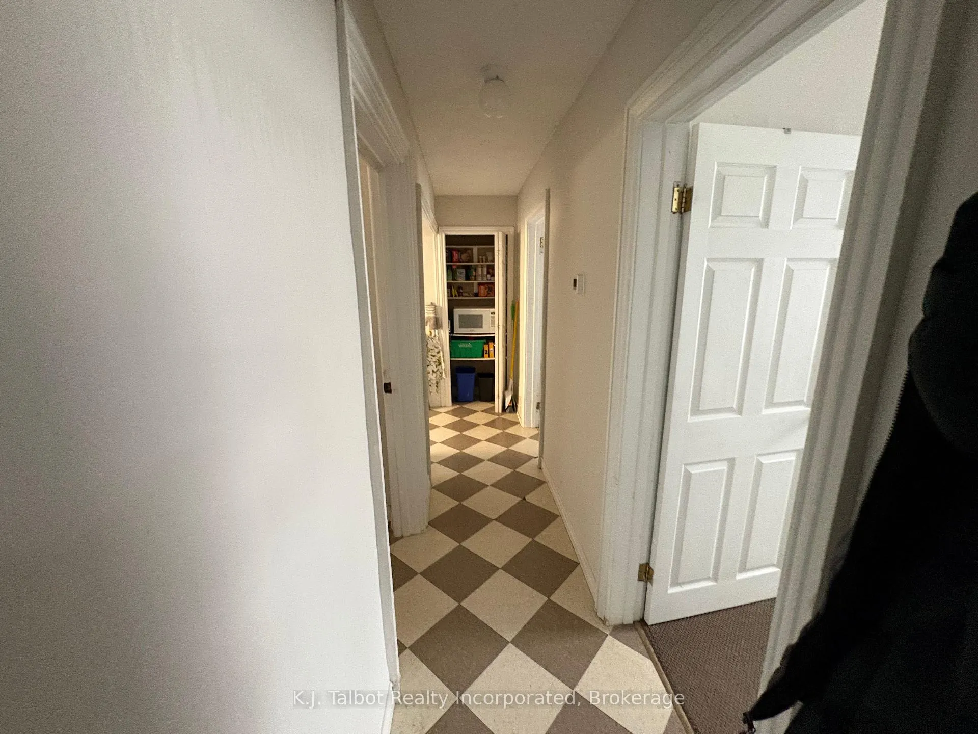 Photo 4 of Unit UNIT 1, 44 Huron Street, Central Huron, Clinton — HOMEH