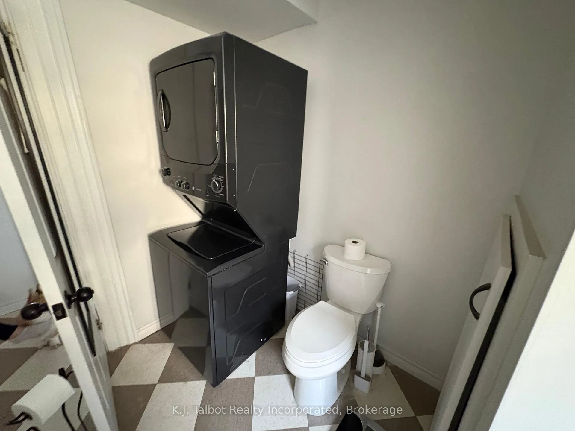Photo 6 of Unit UNIT 1, 44 Huron Street, Central Huron, Clinton — HOMEH