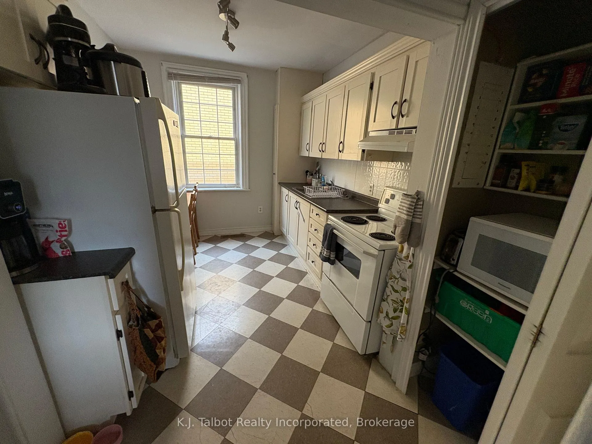 Photo 9 of Unit UNIT 1, 44 Huron Street, Central Huron, Clinton — HOMEH
