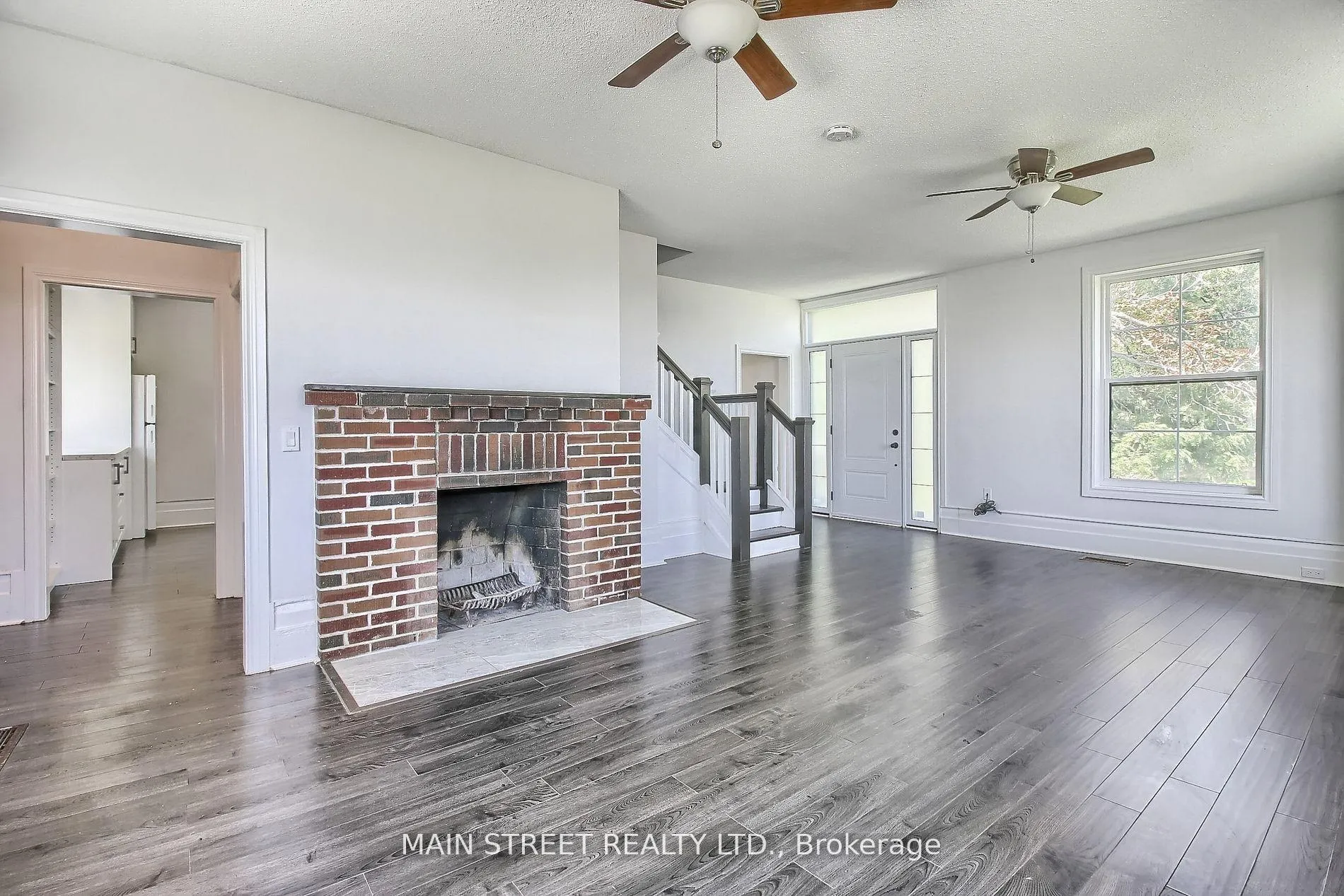 Photo 4 of 1579 Gilford Road, Innisfil, Gilford — HOMEH