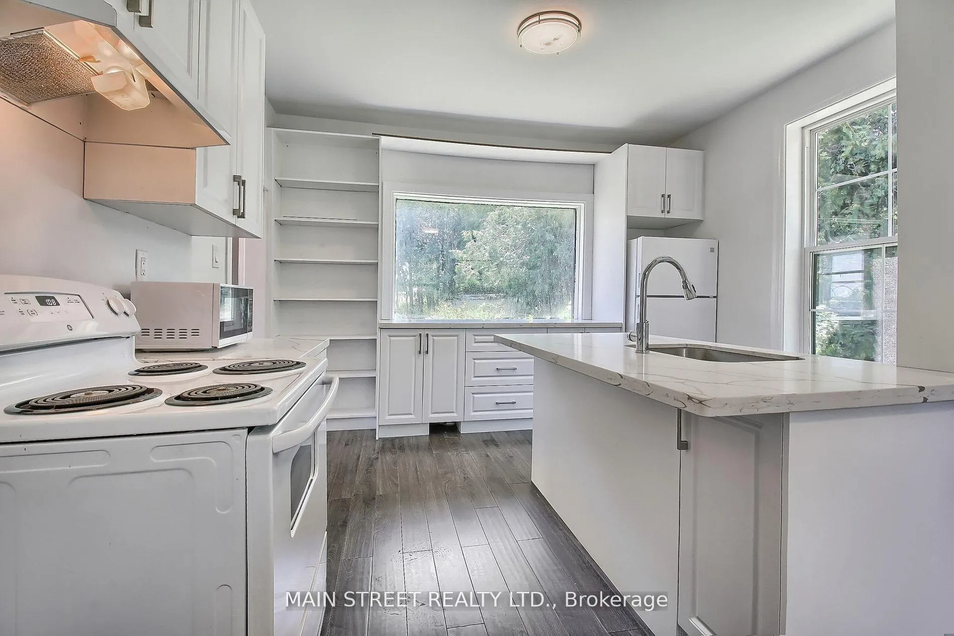 Photo 5 of 1579 Gilford Road, Innisfil, Gilford — HOMEH