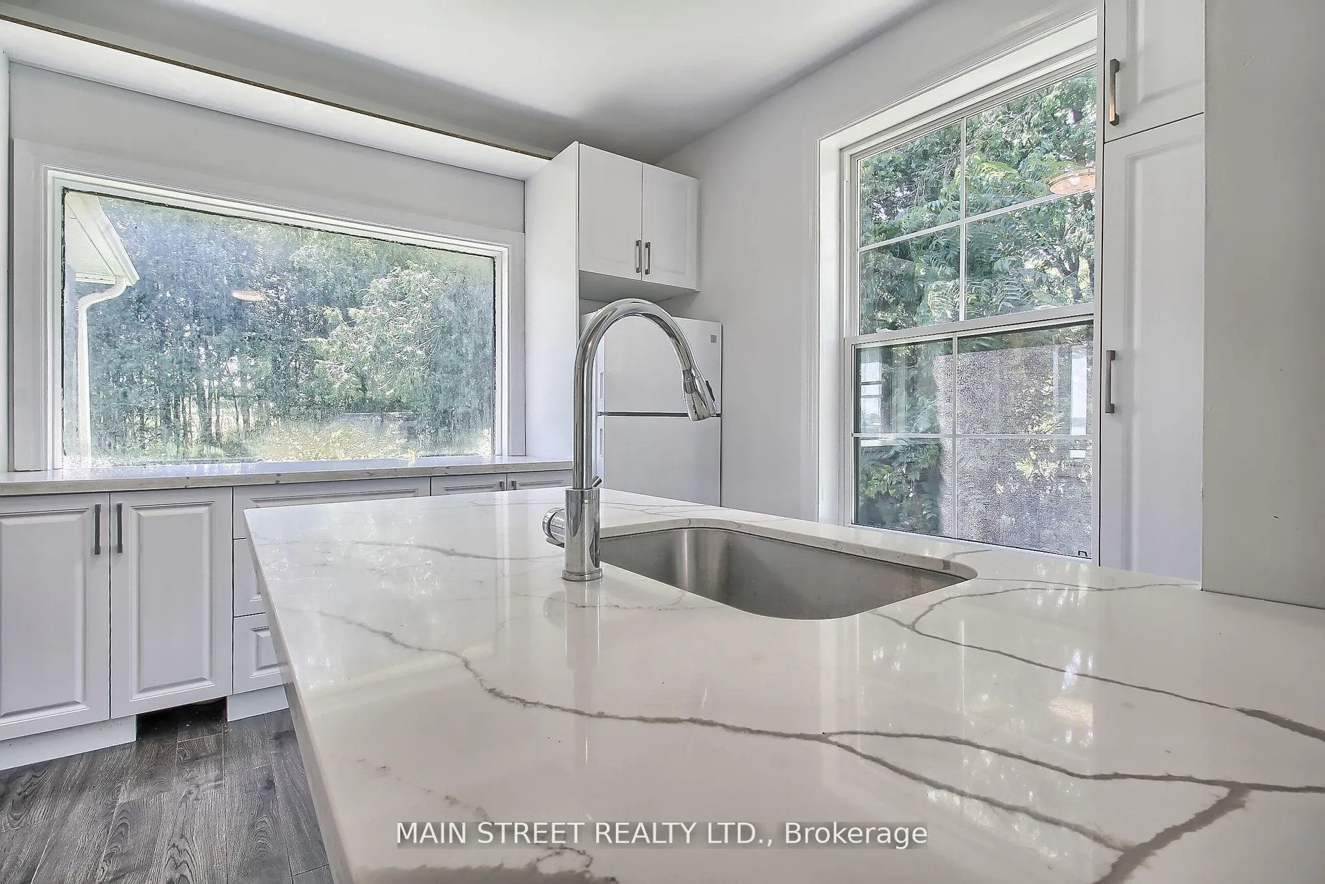 Photo 6 of 1579 Gilford Road, Innisfil, Gilford — HOMEH