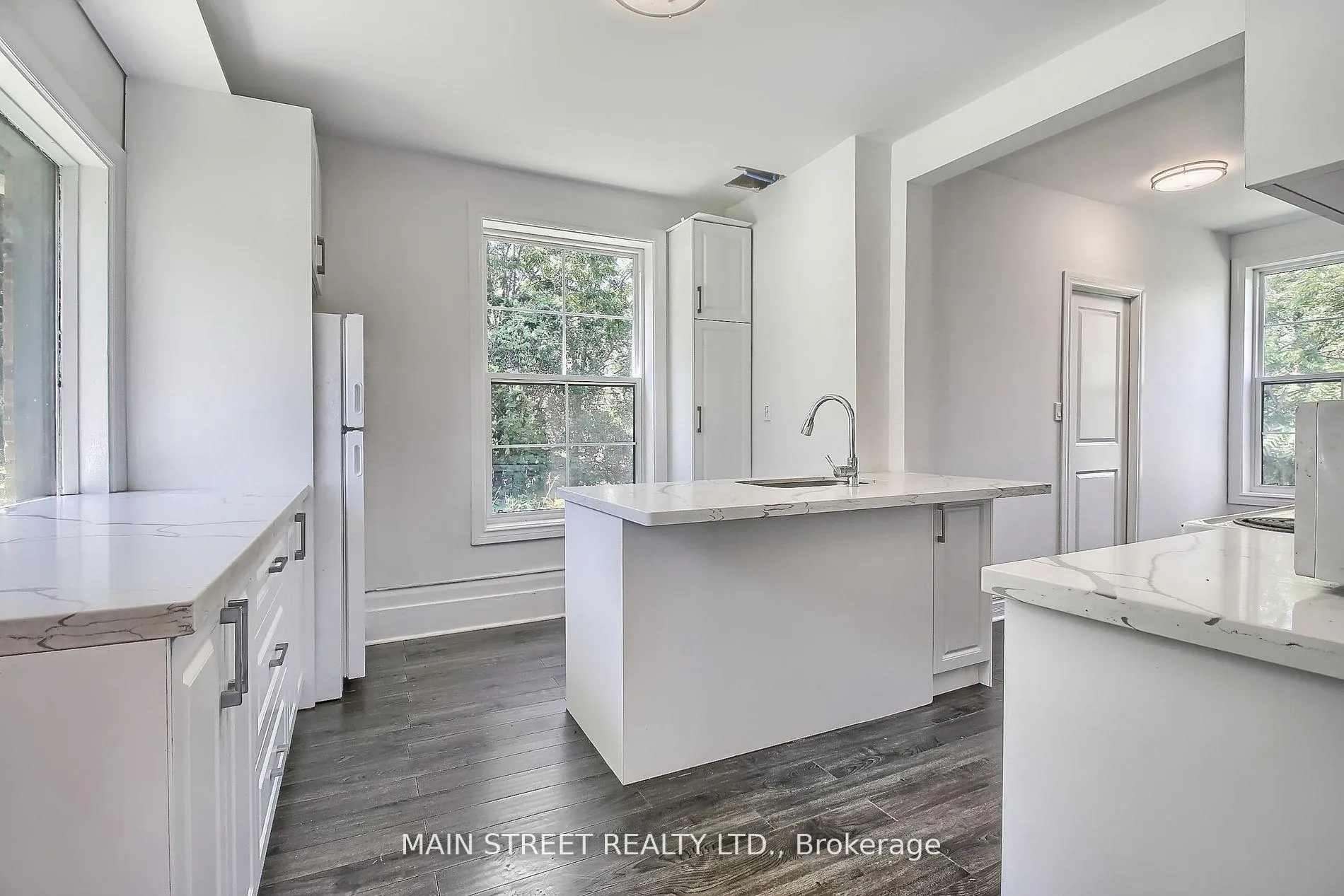 Photo 9 of 1579 Gilford Road, Innisfil, Gilford — HOMEH