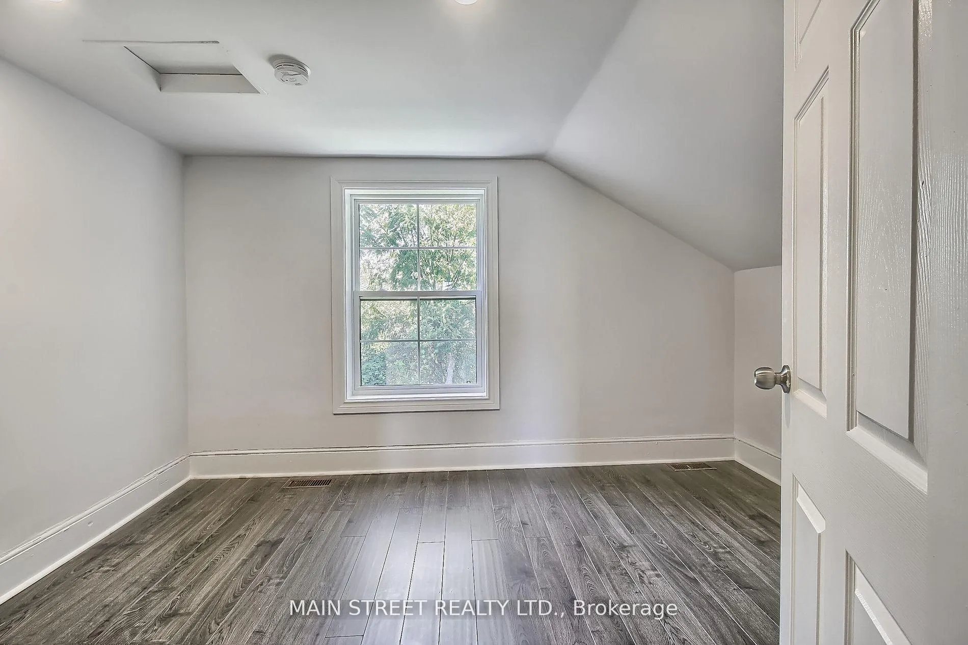 Photo 20 of 1579 Gilford Road, Innisfil, Gilford — HOMEH