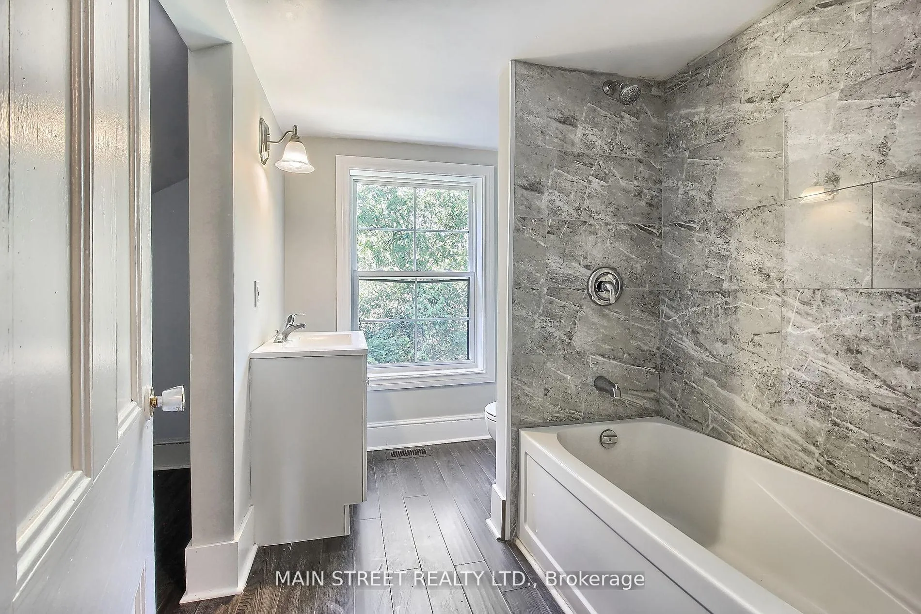 Photo 21 of 1579 Gilford Road, Innisfil, Gilford — HOMEH