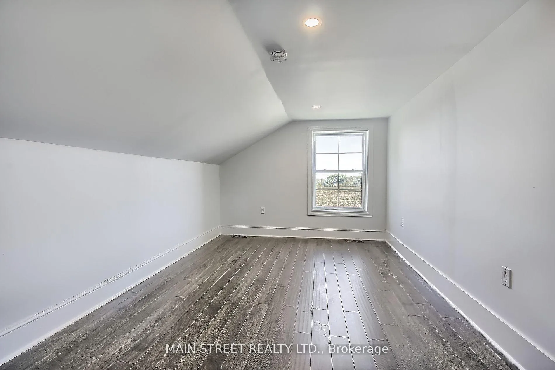 Photo 22 of 1579 Gilford Road, Innisfil, Gilford — HOMEH
