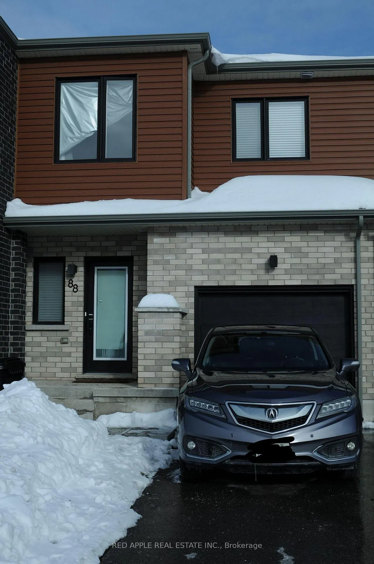 Front of 88 Fairlane Avenue