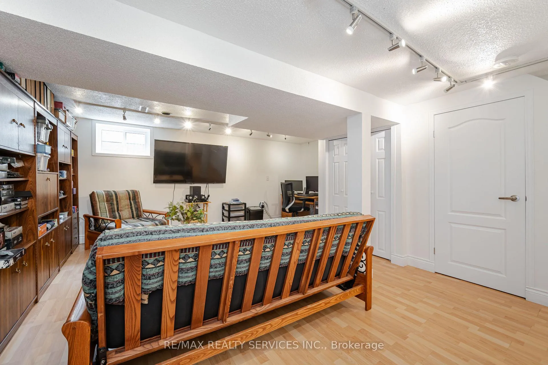 Photo 31 of 54 Tara Park Crescent, Brampton, Brampton North — HOMEH