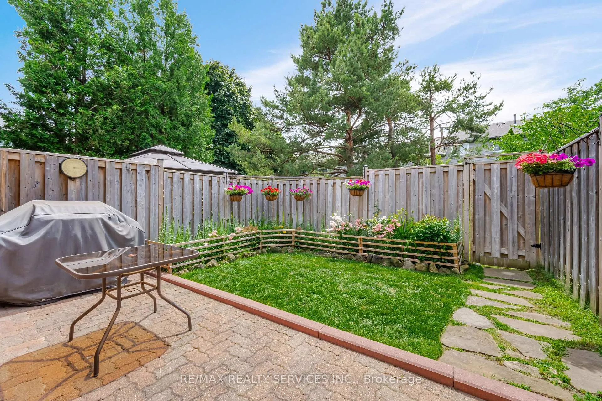 Photo 35 of 54 Tara Park Crescent, Brampton, Brampton North — HOMEH