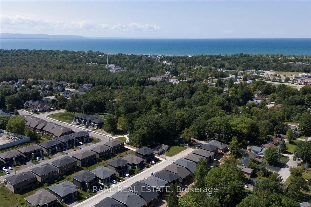 Photo 16 of 96 Berkely Street, Wasaga Beach — HOMEH