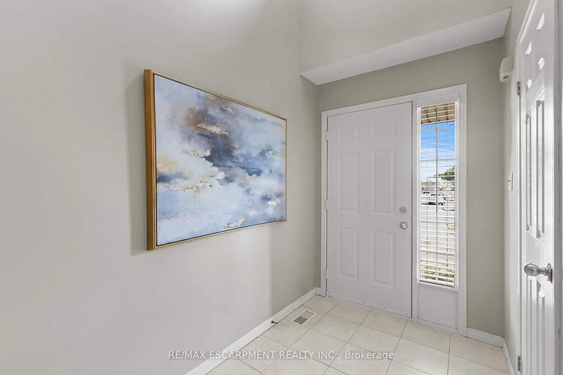 Photo 4 of Unit 2, 134 Terni Boulevard, Hamilton, Allison — HOMEH