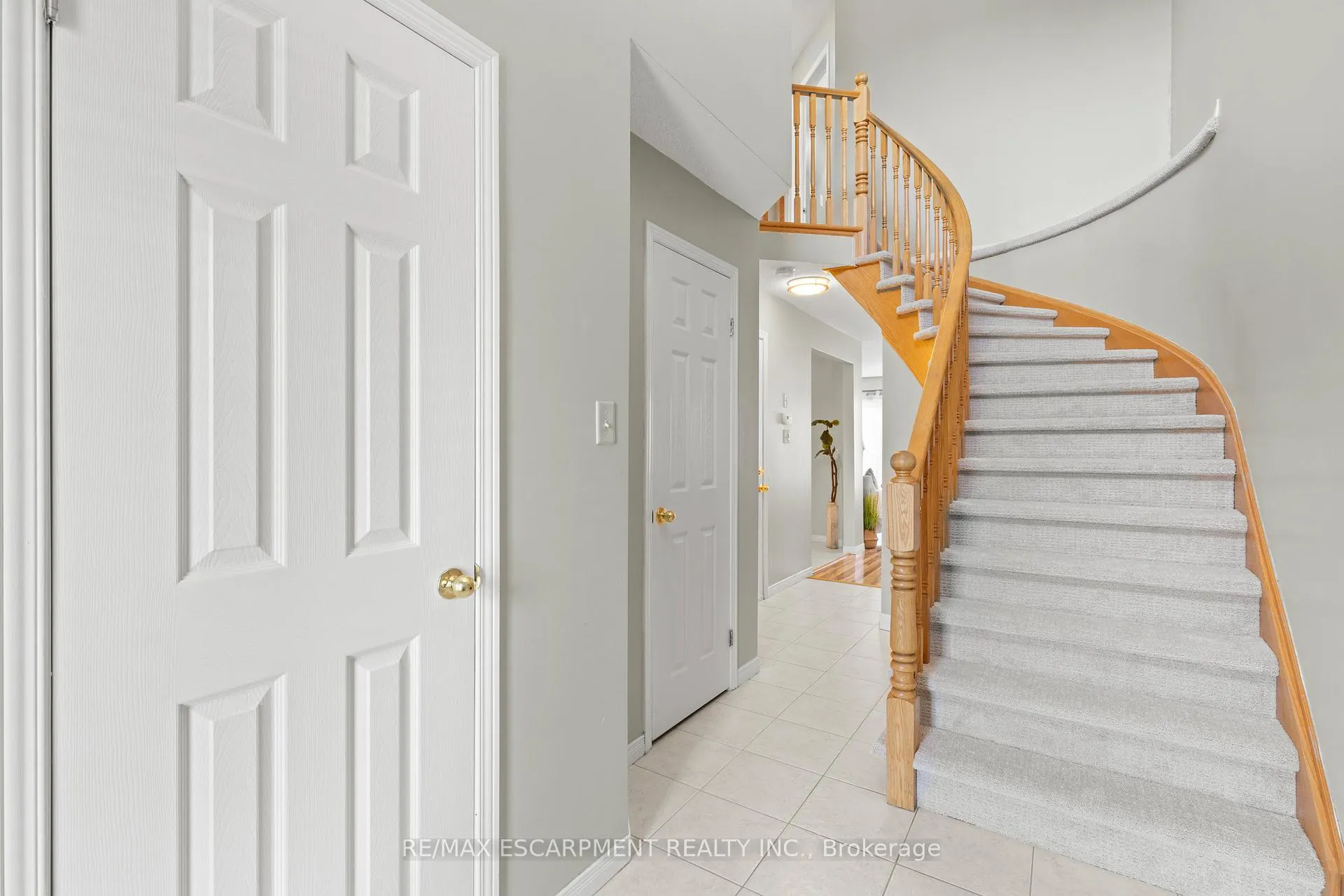 Photo 5 of Unit 2, 134 Terni Boulevard, Hamilton, Allison — HOMEH