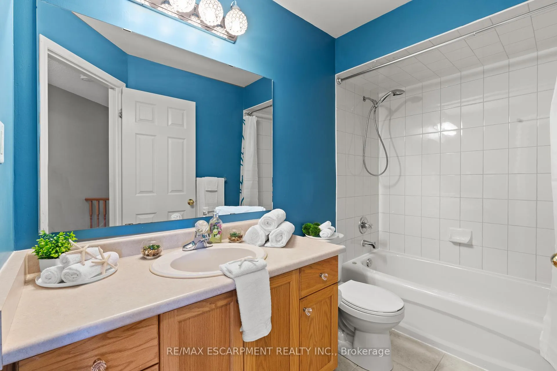Photo 20 of Unit 2, 134 Terni Boulevard, Hamilton, Allison — HOMEH
