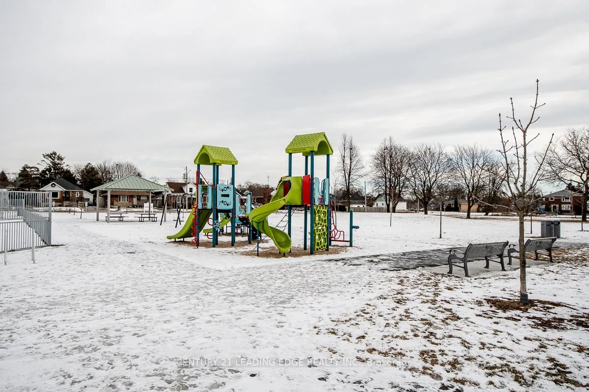 Photo 37 of 128 Summer Street, Oshawa, Central — HOMEH
