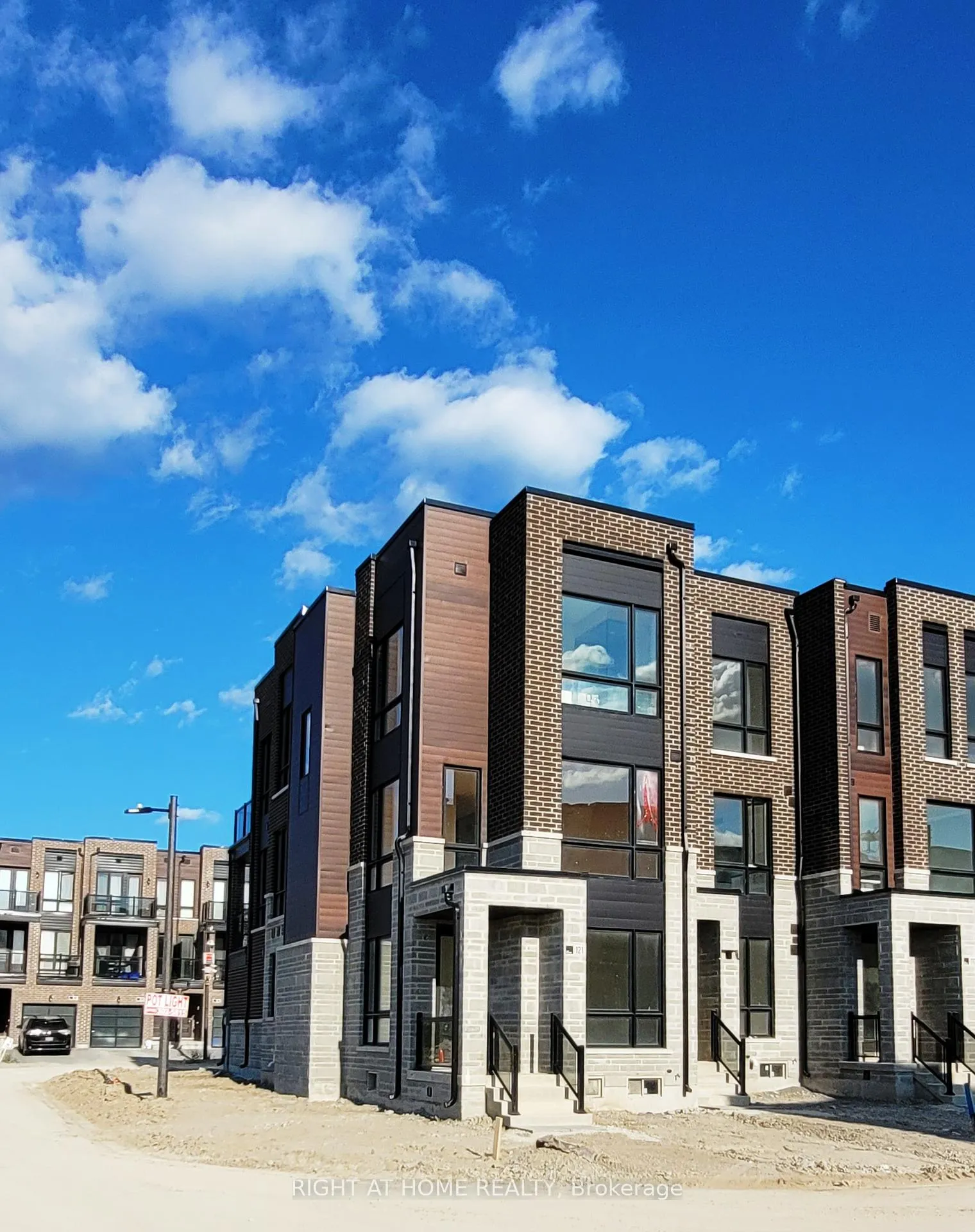 Photo 1 of 121 Stauffer Crescent, Markham, Cornell — HOMEH
