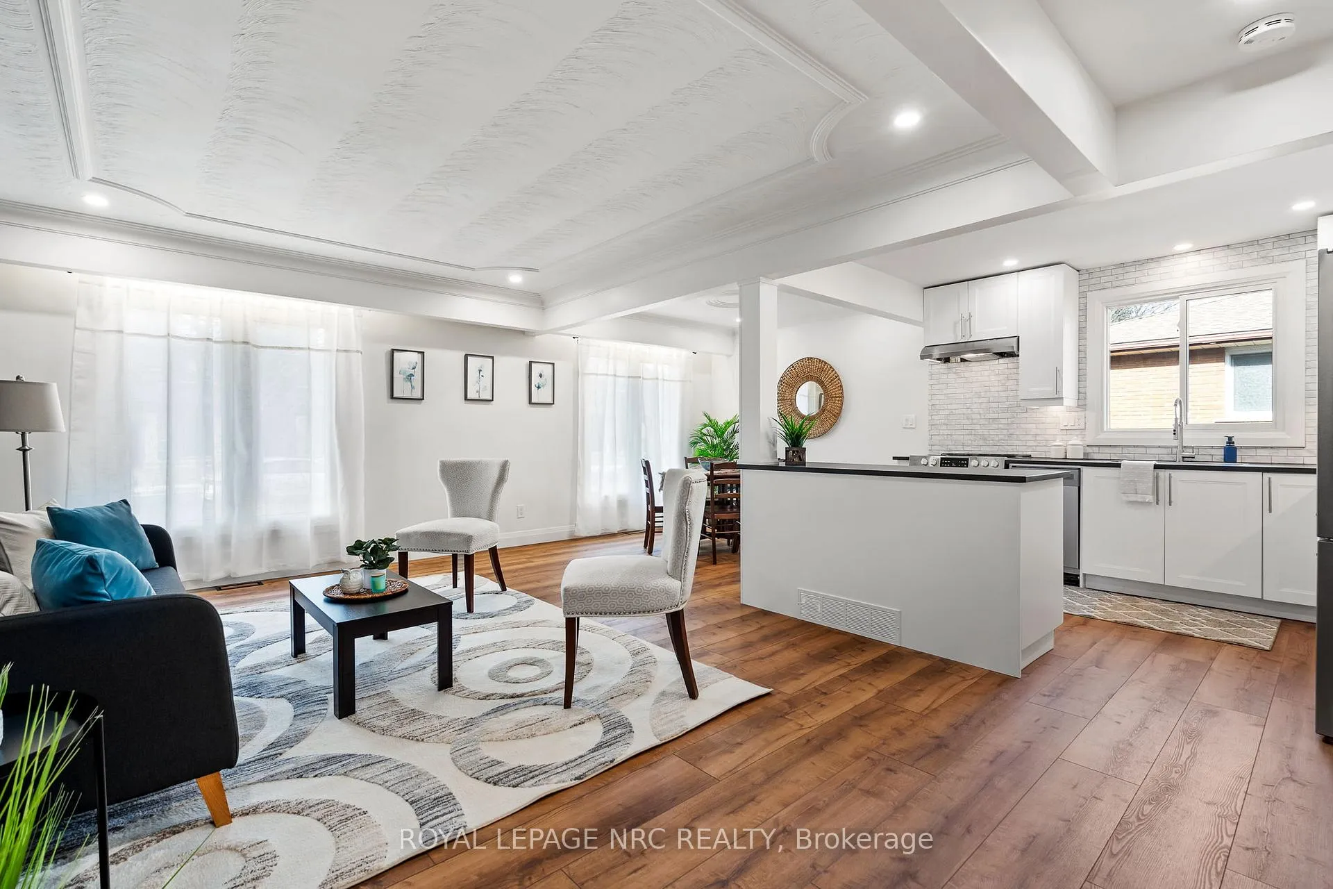 Photo 3 of Unit Upper, 4908 Pettit Avenue, Niagara Falls, Morrison — HOMEH