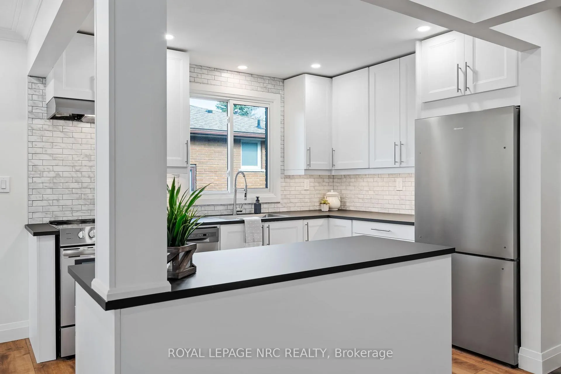Photo 7 of Unit Upper, 4908 Pettit Avenue, Niagara Falls, Morrison — HOMEH