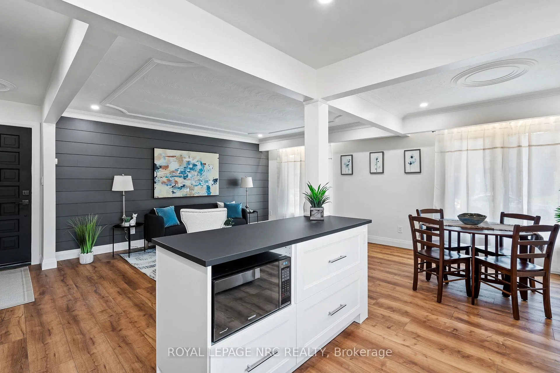 Photo 11 of Unit Upper, 4908 Pettit Avenue, Niagara Falls, Morrison — HOMEH