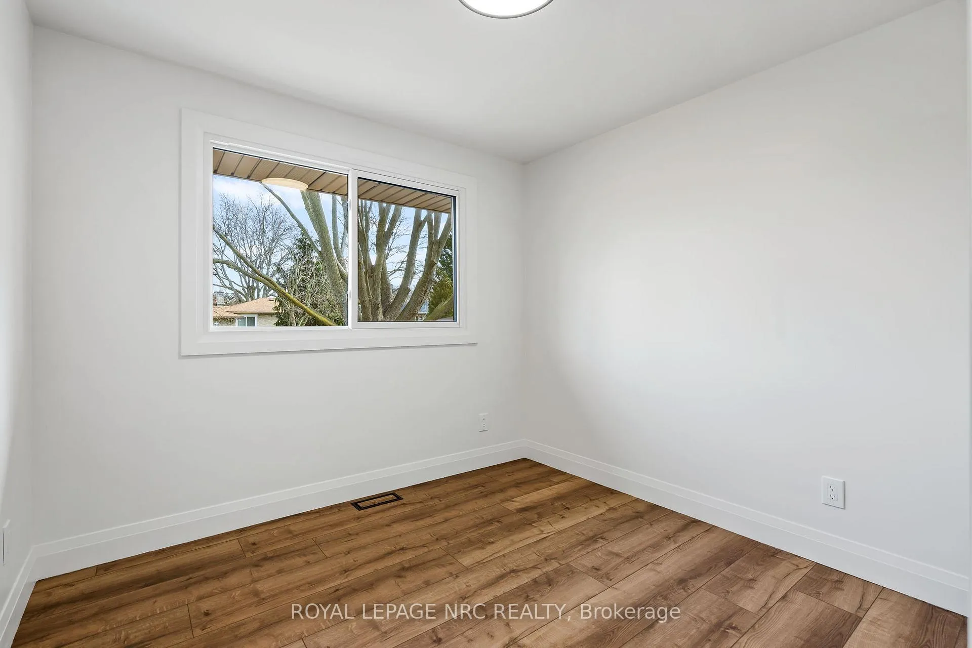 Photo 20 of Unit Upper, 4908 Pettit Avenue, Niagara Falls, Morrison — HOMEH