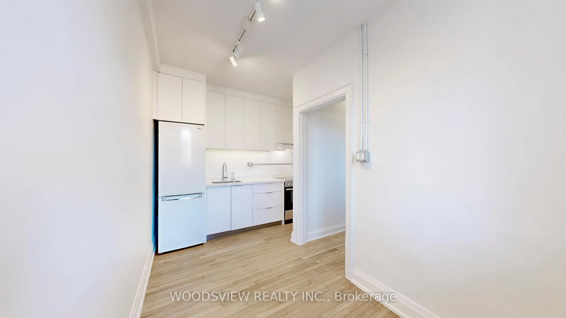 Photo 8 of Unit 5, 42 Barton Avenue, Toronto, The Annex — HOMEH