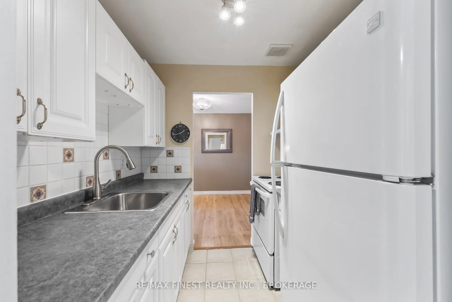 Photo 11 of Unit 102, 334 Queen Mary Road, Kingston, West of Sir John A. Blvd — HOMEH