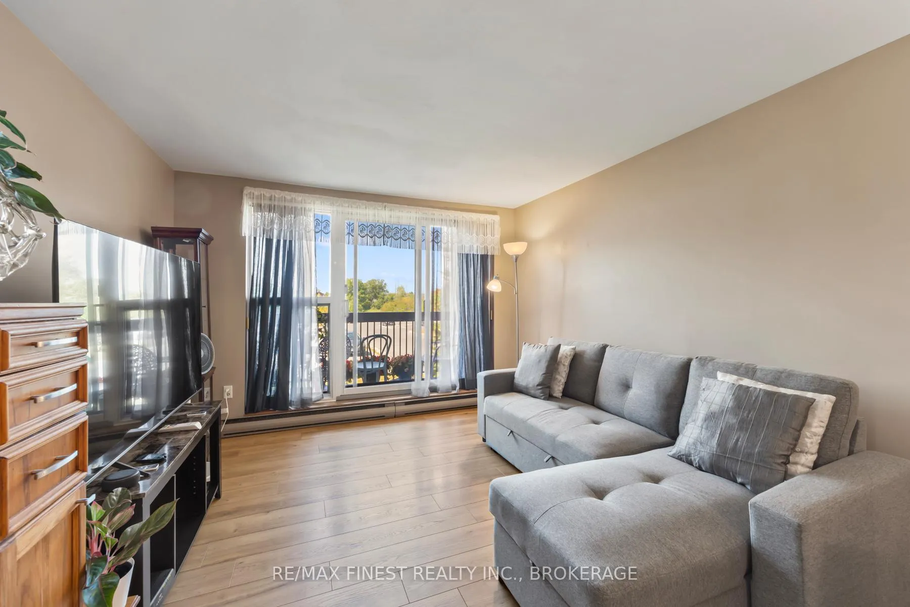 Photo 15 of Unit 102, 334 Queen Mary Road, Kingston, West of Sir John A. Blvd — HOMEH