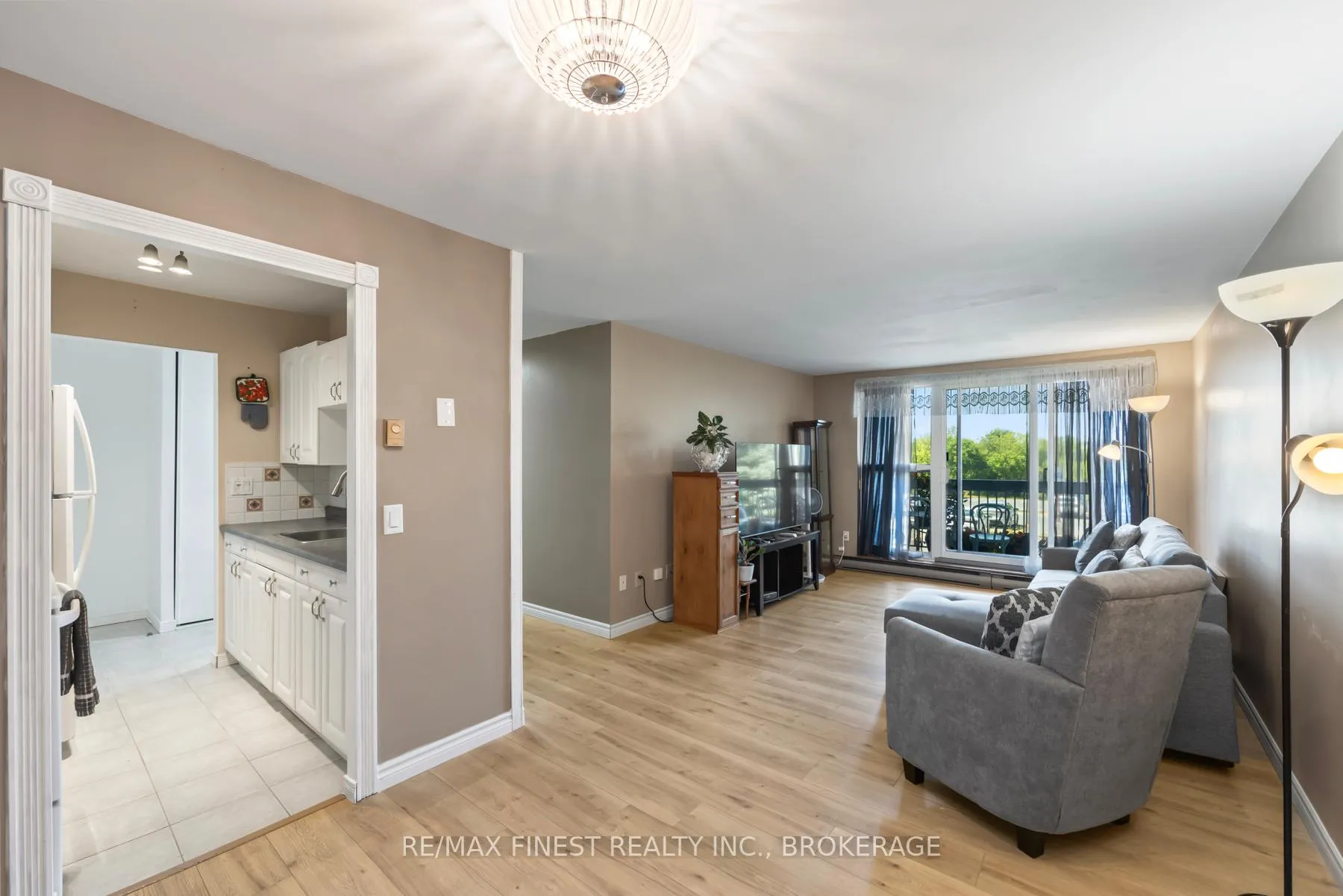 Photo 18 of Unit 102, 334 Queen Mary Road, Kingston, West of Sir John A. Blvd — HOMEH