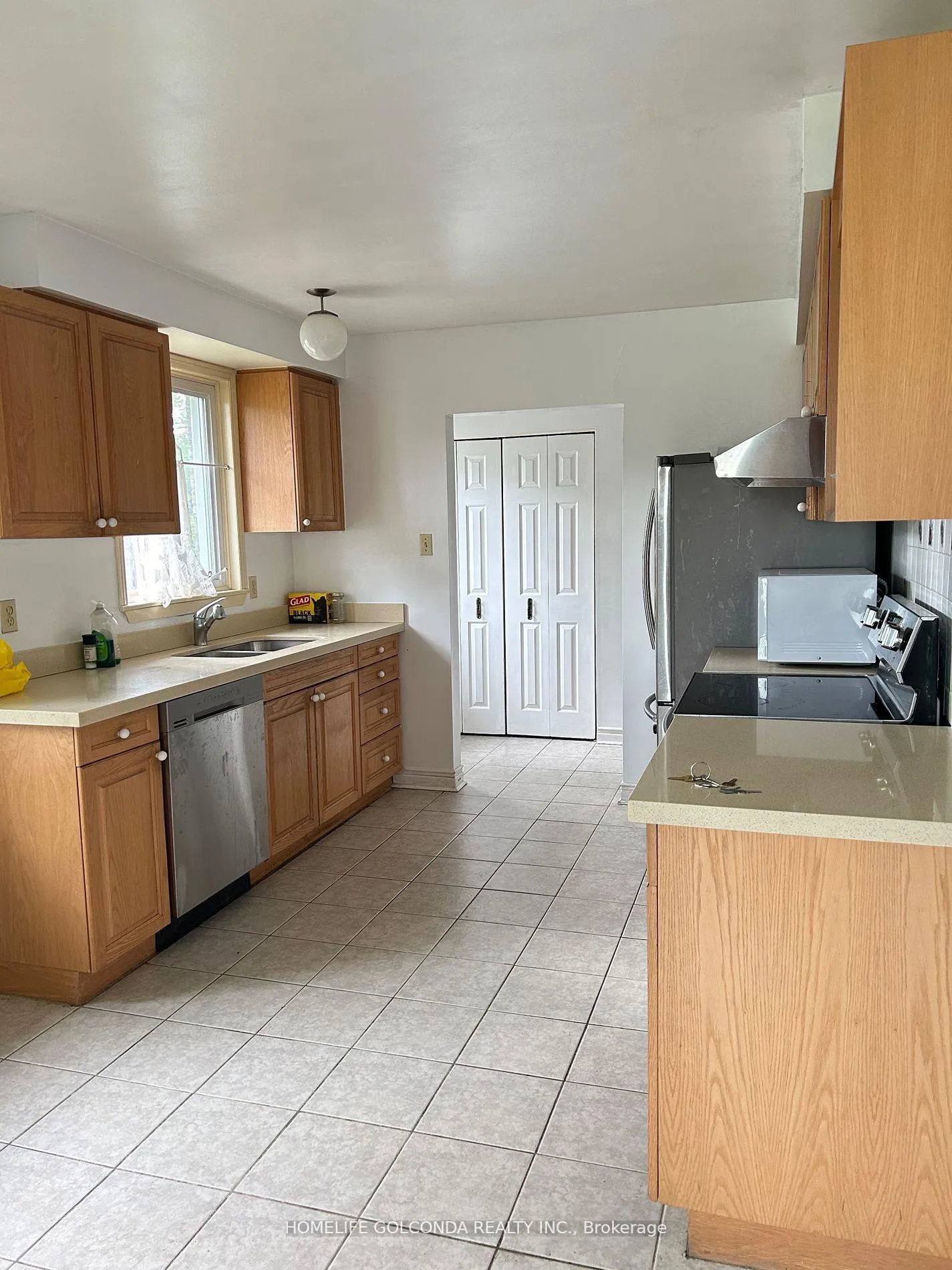 Photo 8 of 149 Fitzgerald Avenue, Markham, Unionville — HOMEH